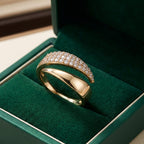 Anillo Envolvente Cruzado Estilizado