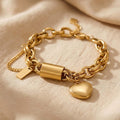 Pulsera de Eslabones con Corazón Dorado