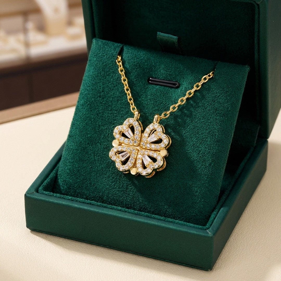 Collar de Trébol Dorado con Colgante de Corazón de Circonita