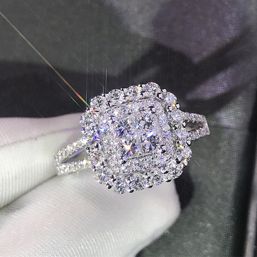 Anillo de Boda con Circonita de Corte Cuadrado