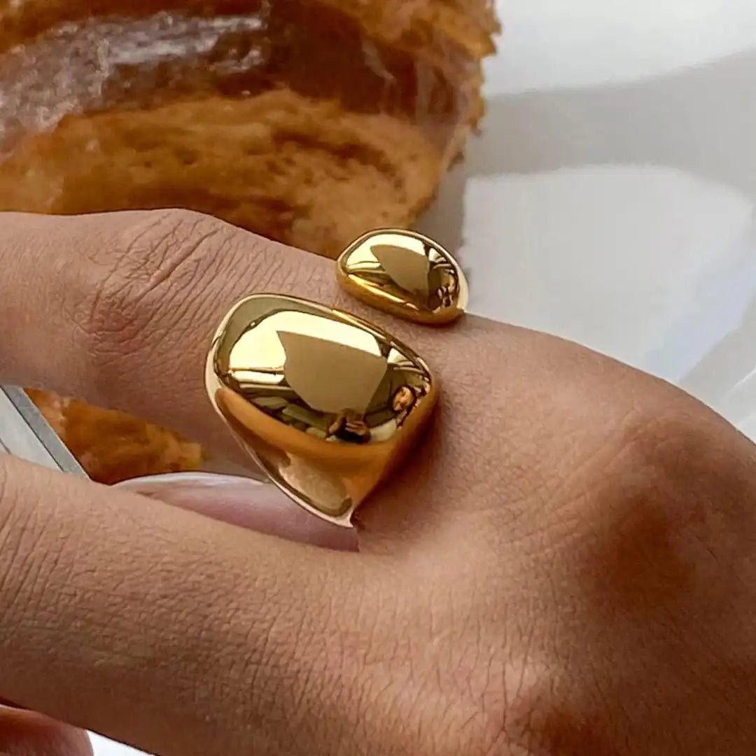 Anillo Minimalista Flow en Oro