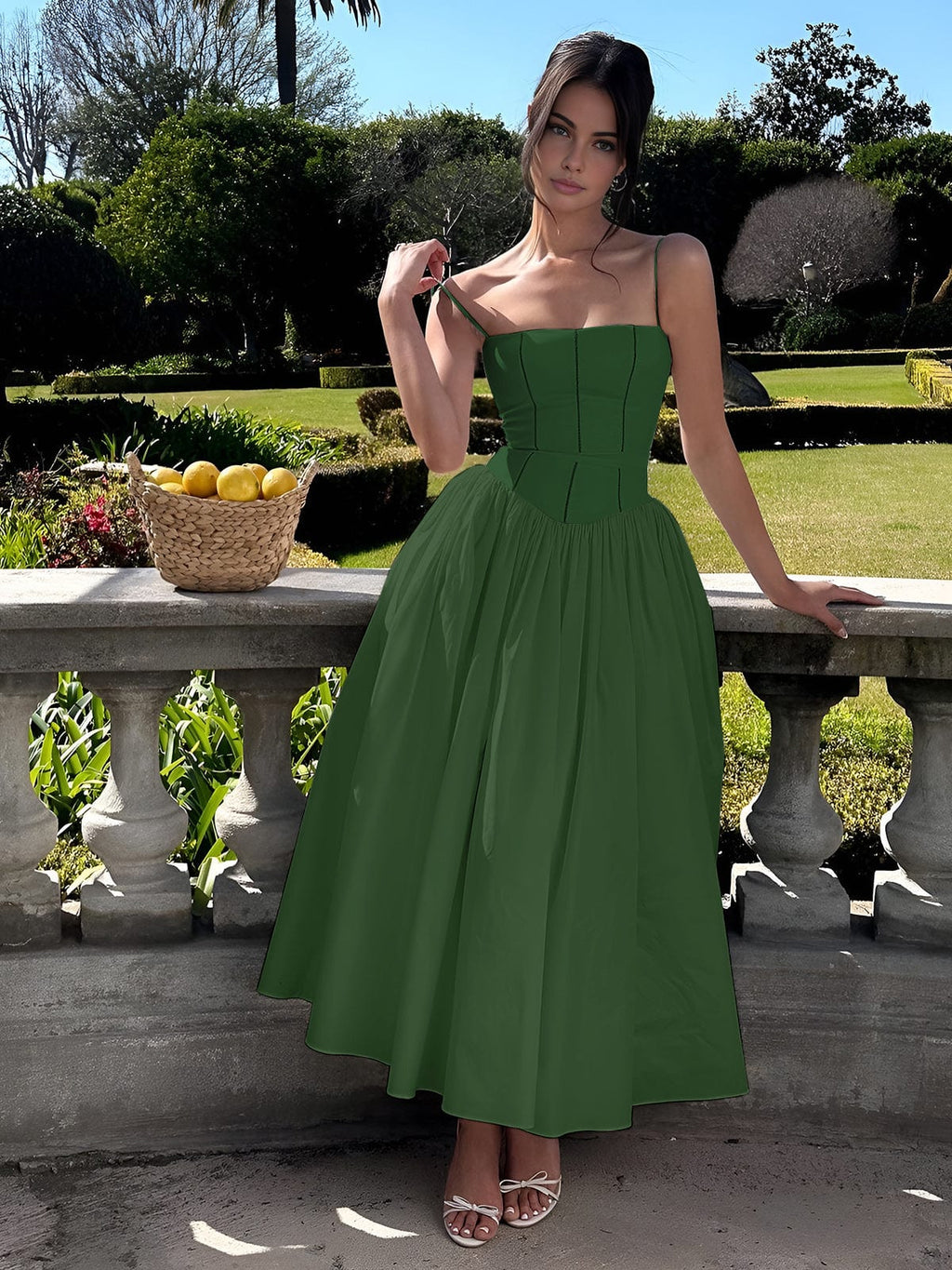 Elegante vestido de invitada de boda con corsé y escote favorecedor de fiesta | Midi