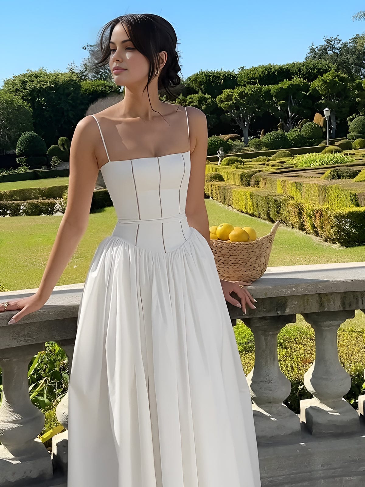 Elegante vestido de invitada de boda con corsé y escote favorecedor de fiesta | Midi