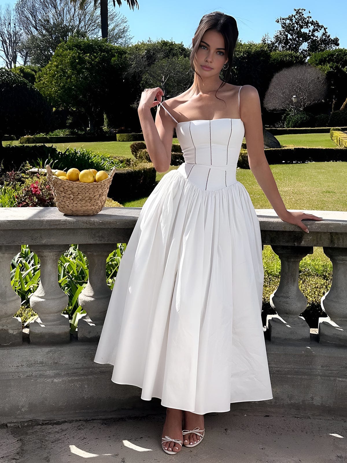 Elegante vestido de invitada de boda con corsé y escote favorecedor de fiesta | Midi