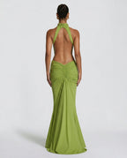 Vestido largo de invitada de boda con cuello halter