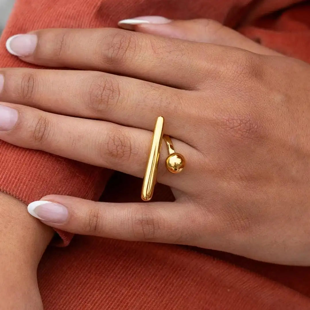Anillo Ajustable de Estrella Dorada Atemporal