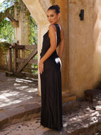 Elegante vestido de fiesta de invitada de boda con un hombro y abertura lateral | Maxi