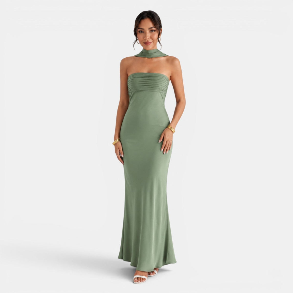 Elegante vestido largo de fiesta de invitada de boda con detalles de encaje y brillo sutil | Maxi