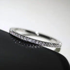 Anillo Minimalista Elyse con Circonita