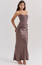 Vestido largo de invitada de boda con corsé para mujer