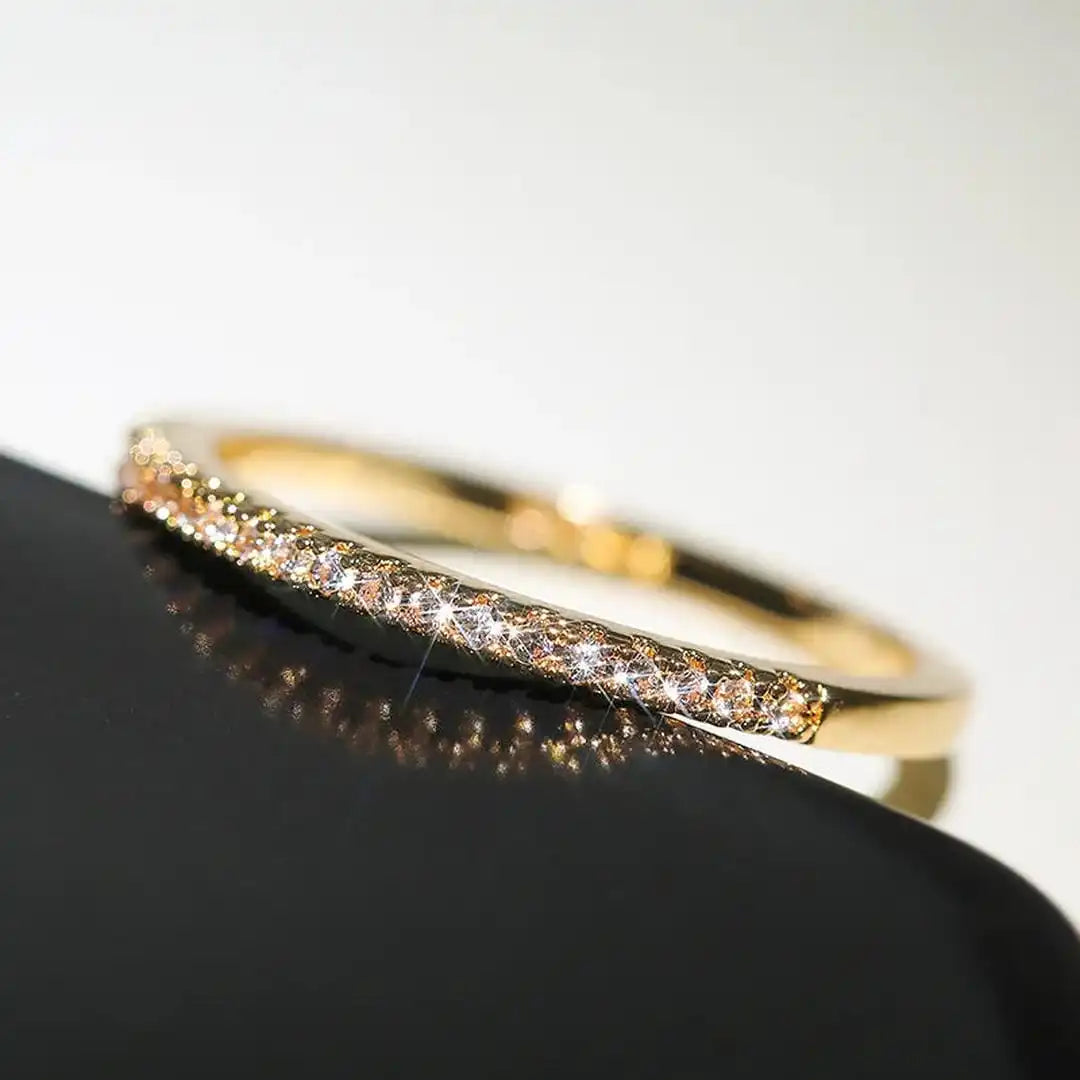 Anillo Minimalista Elyse con Circonita