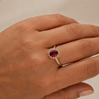 Anillo Statement de Halo con Aire de Herencia