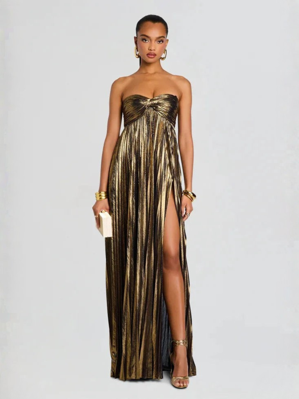 Elegante vestido largo palabra de honor de invitada de boda plisado con abertura alta | Maxi