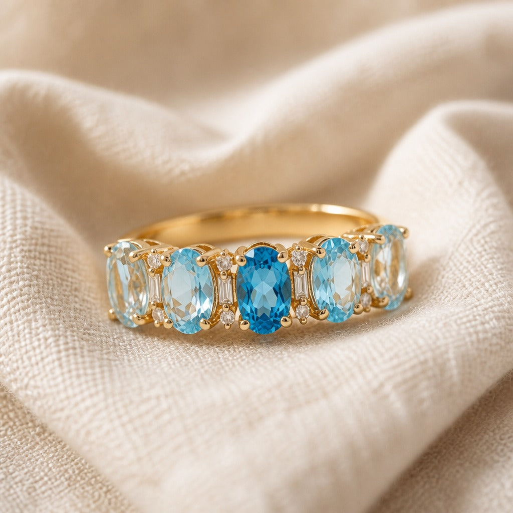 Anillo de Banda con Acentos Ovalados Alternos