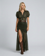 Vestido largo plisado de invitada con solapas y botones para mujer