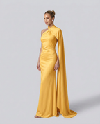 Vestido largo drapeado de invitada con un solo hombro