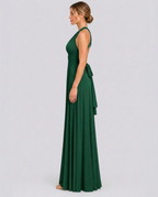 Vestido largo cruzado de invitada de boda con cuello halter