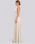Vestido largo cruzado de invitada de boda con cuello halter