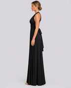 Vestido largo cruzado de invitada de boda con cuello halter