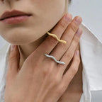 Anillo Minimalista de Ramita en Oro