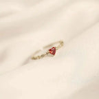 Anillo de Banda con Piedra de Corazón y Acentos Marquesa