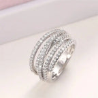 Anillo de Cruz con Circonita en Capas