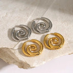 Pendientes Atemporales de Espiral en Oro