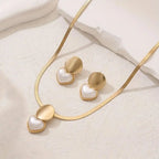 Conjunto de Collar y Pendientes de Corazón Vintage en Oro