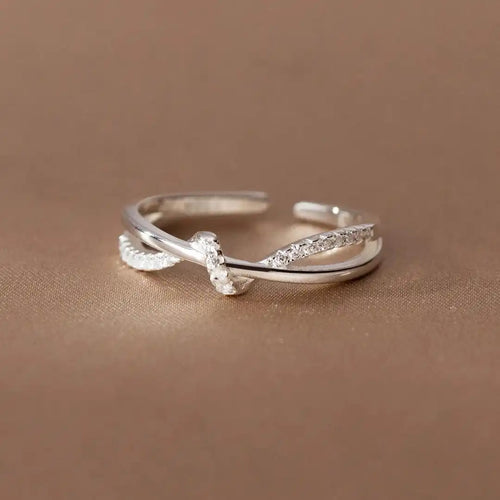 Anillo Clásico de Cruz y Nudo