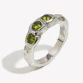 Anillo Vintage de Gemas Incrustadas en Oro