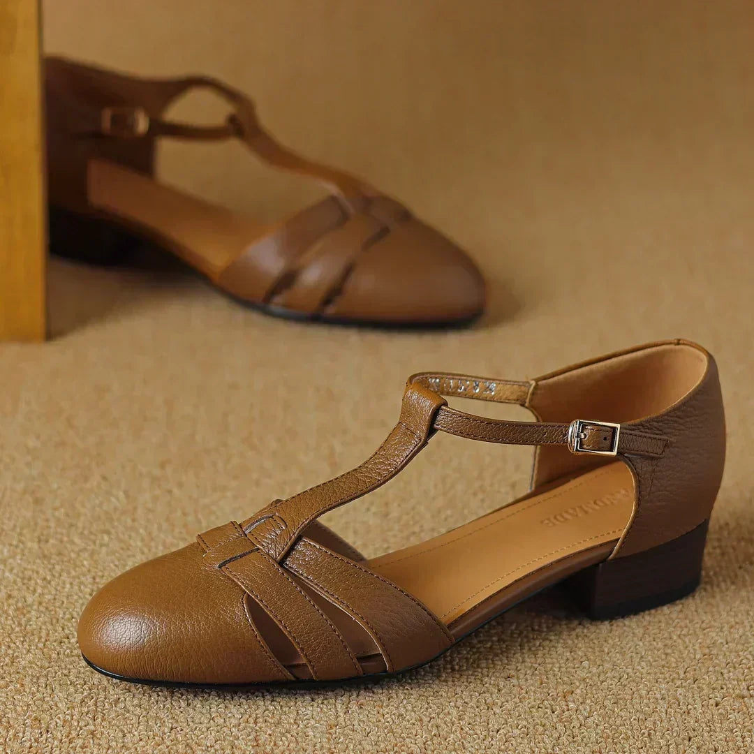 JOAN | BAILARINAS ATEMPORALES CON TIRA EN T