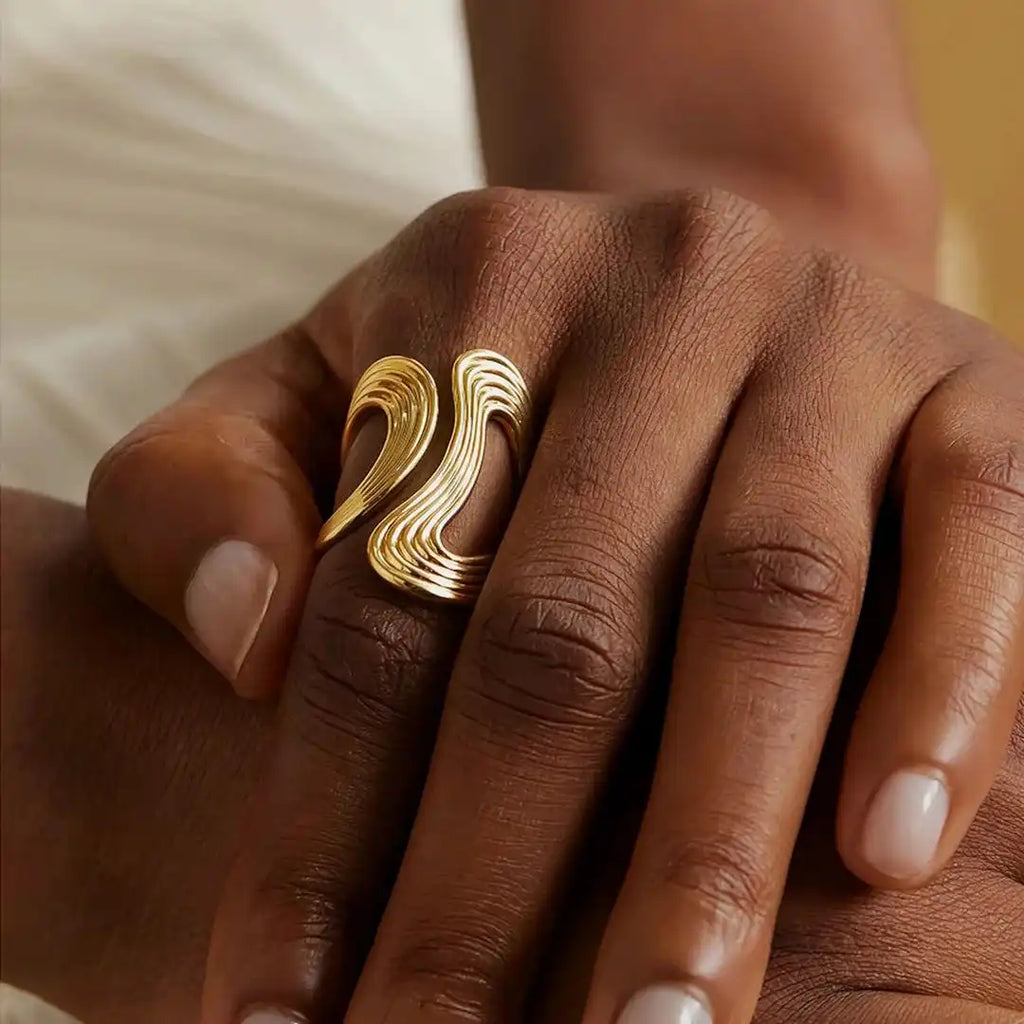 Anillo Exquisito de Cuentas en Oro