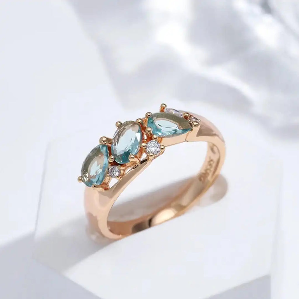 Anillo Vintage de Oro Rosa con Circón Azul