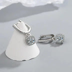 Pendientes Clásicos de Piedra en Oro Blanco