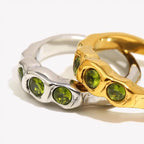 Anillo Vintage de Gemas Incrustadas en Oro