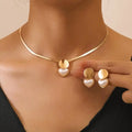 Conjunto de Collar y Pendientes de Corazón Vintage en Oro