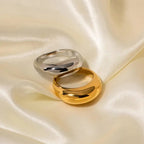Anillo de Arco Dorado Intemporal