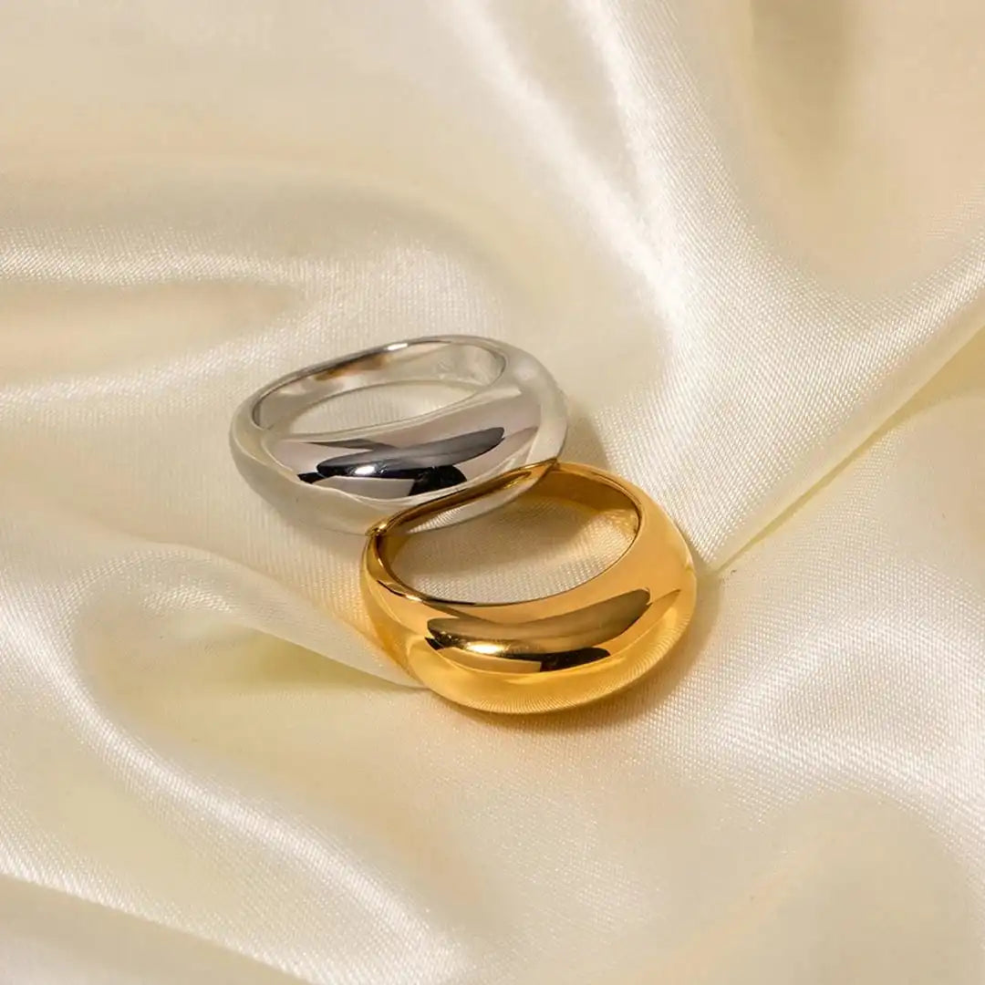 Anillo de Arco Dorado Intemporal