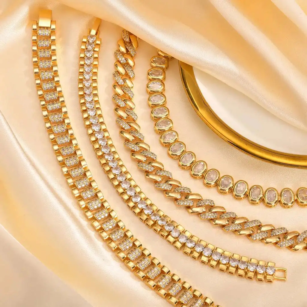 Set de Pulseras Ajustables Gruesas de Circonita en Oro