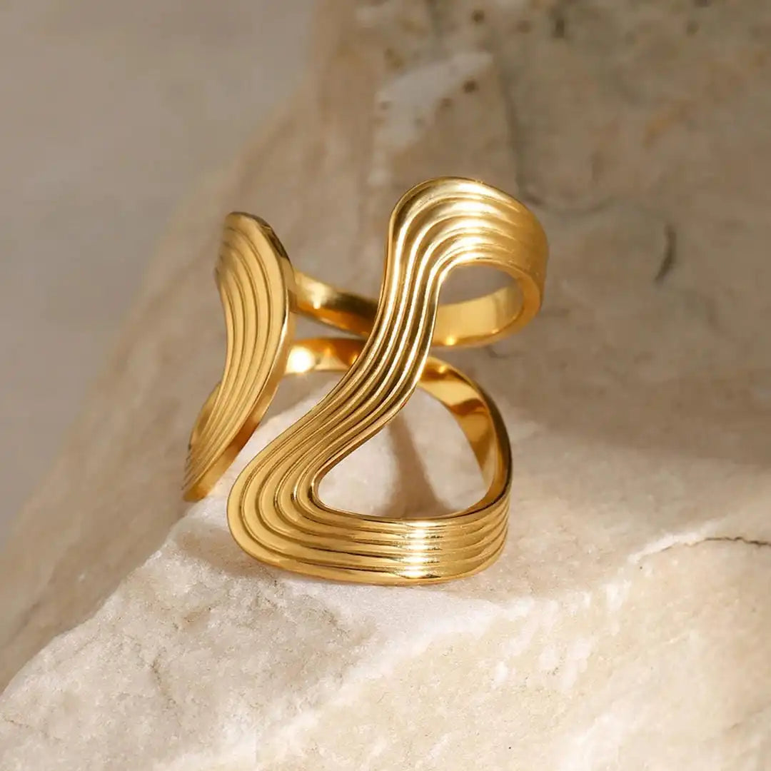 Anillo Exquisito de Cuentas en Oro