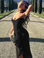 Elegante vestido largo de invitada de boda con volantes y tirantes finos | Maxi