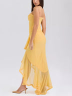 Elegante vestido largo de invitada de boda con volantes y tirantes finos | Maxi