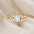 Anillo de Flor con Ópalo de Fuego Blanco Ovalado