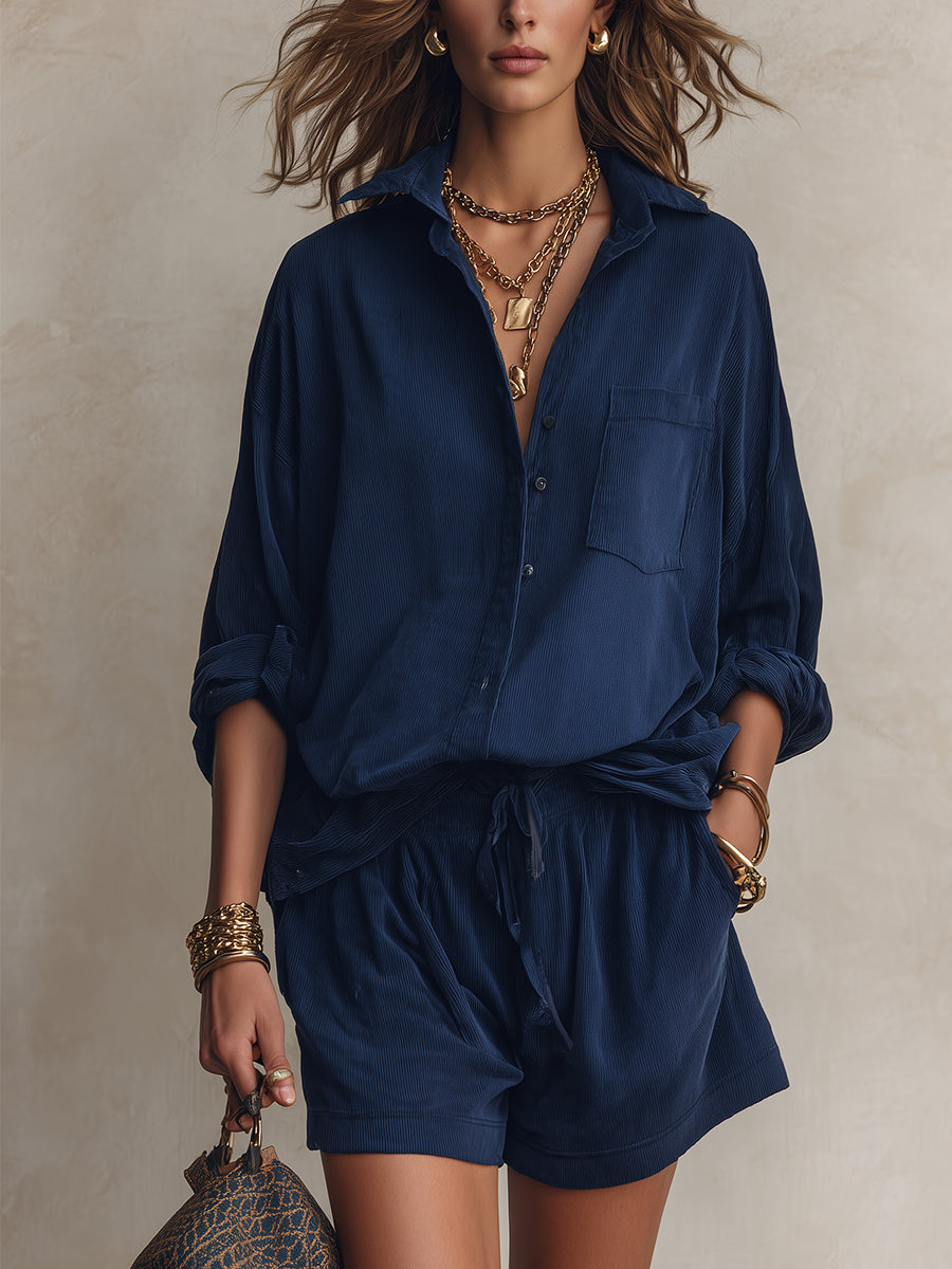 Conjunto de camisa holgada azul marino con bolsillos y shorts con cordón ajustable