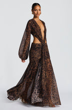 Estiloso vestido largo estampado de leopardo de invitada de boda con manga larga y escote profundo | Largo