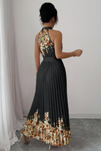 Elegante vestido largo de invitada de boda plisado floral con cuello halter y cinturón | Maxi