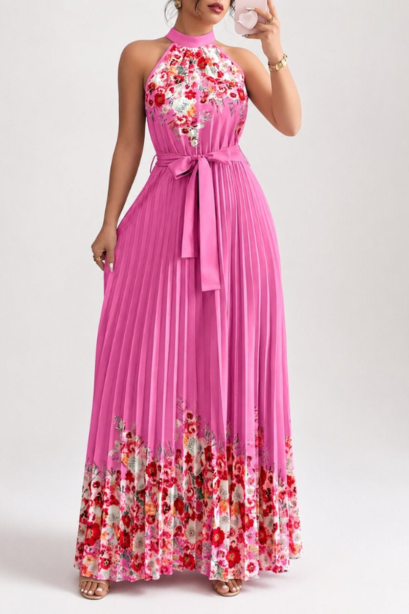 Elegante vestido largo de invitada de boda plisado floral con cuello halter y cinturón | Maxi