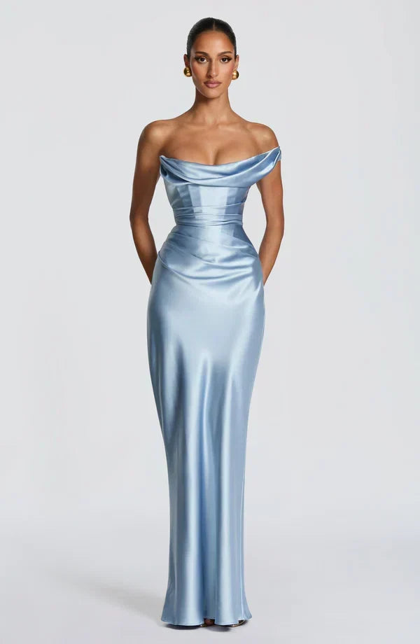 Elegante vestido largo de invitada de boda drapeado con escote asimétrico y espalda con cordones | Maxi