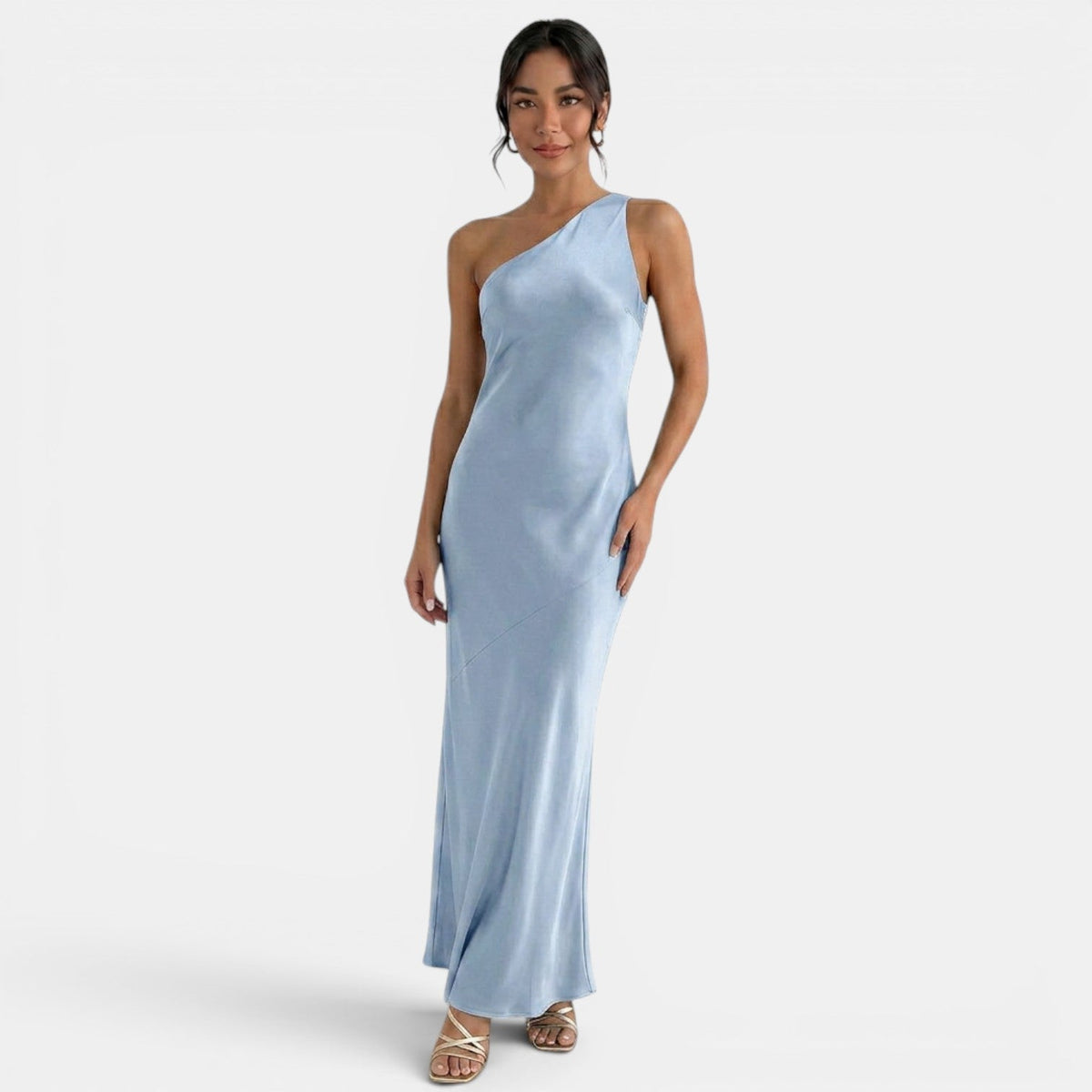 Refinado vestido largo de encaje de fiesta y de invitada de boda con espalda descubierta y cordones | Maxi