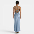 Refinado vestido largo de encaje de fiesta y de invitada de boda con espalda descubierta y cordones | Maxi